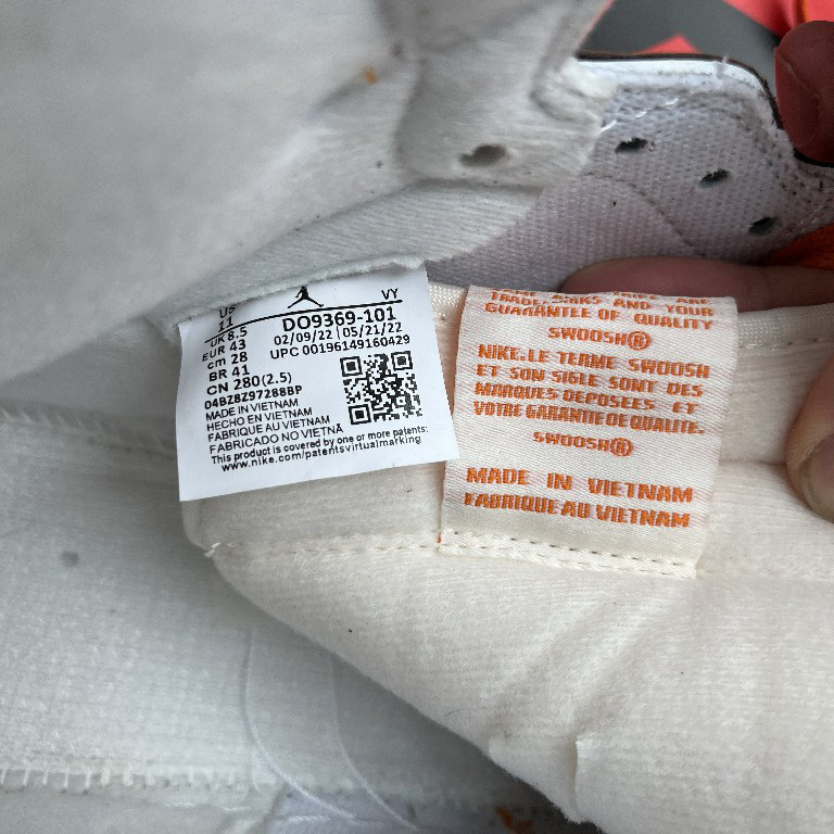 Air Jordan 1 Retro "Starfish" Sneaker   DO9369-101 - 