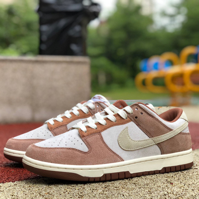 Nike Dunk Low PRM “Medium Curry” Sneaker       DD1390-100 - PerfectKickZ