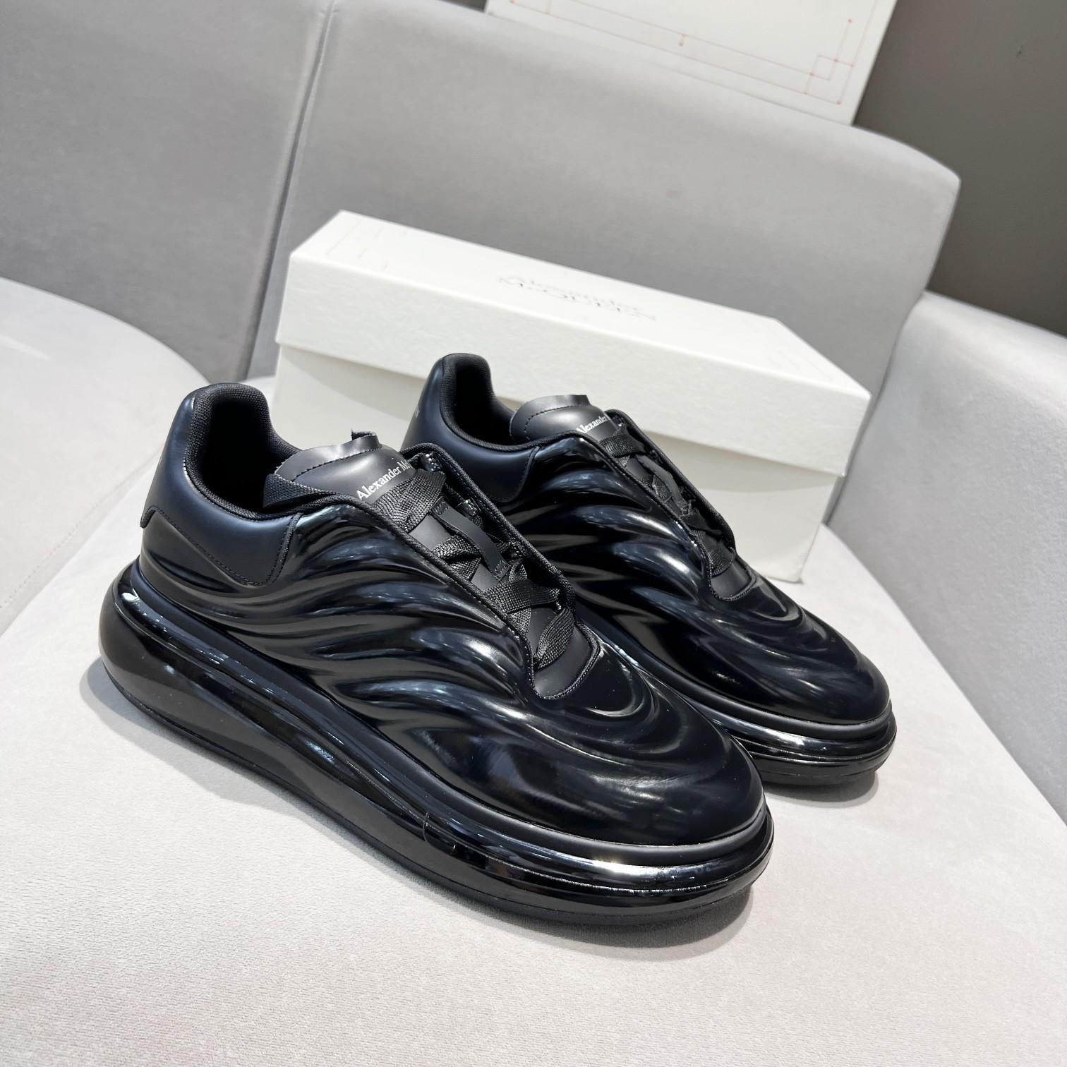 Alexander Mqueen Oversized Sneaker In Black - PerfectKickZ