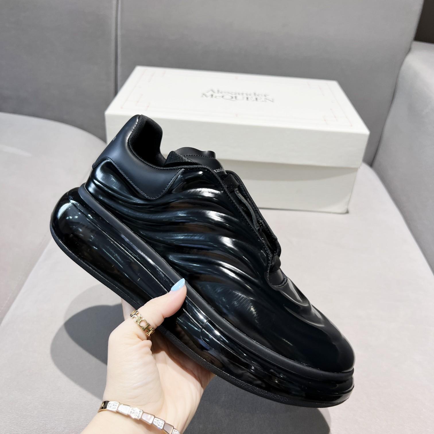 Alexander Mqueen Oversized Sneaker In Black - PerfectKickZ