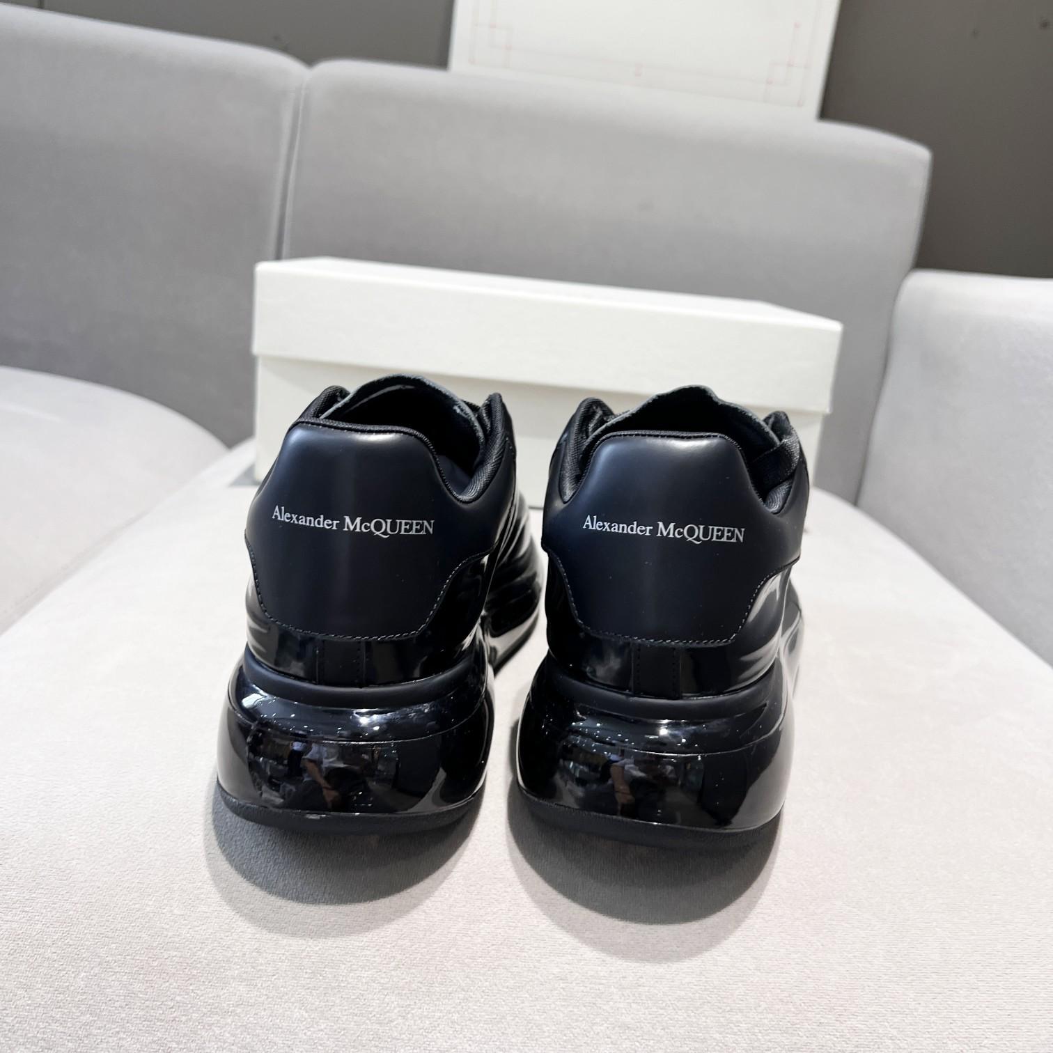 Alexander Mqueen Oversized Sneaker In Black - PerfectKickZ