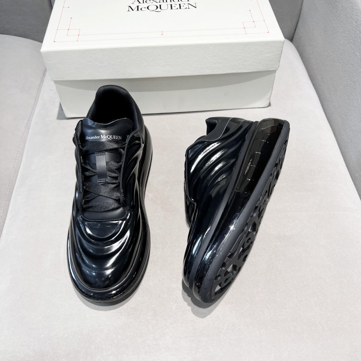 Alexander Mqueen Oversized Sneaker In Black - PerfectKickZ