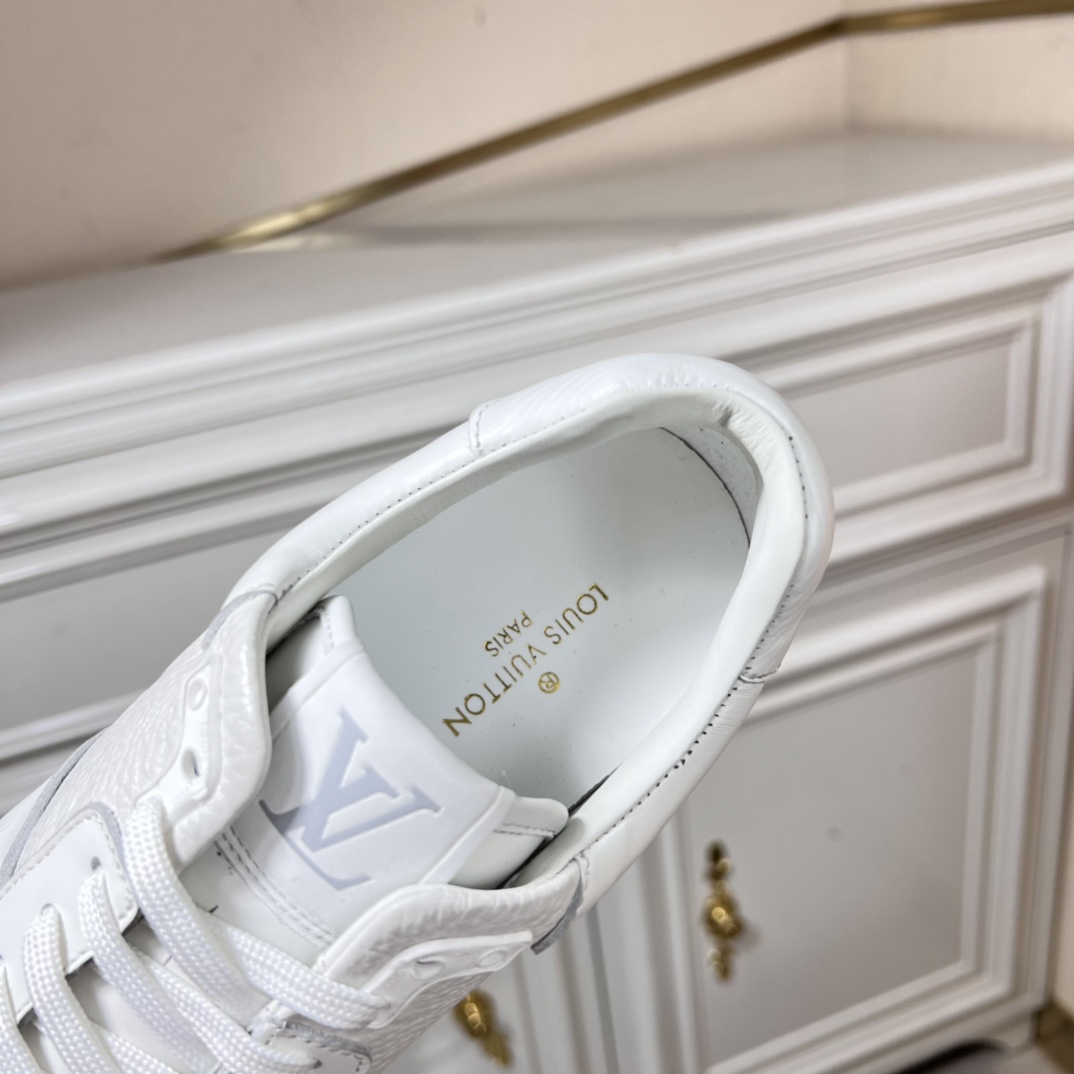 Louis Vuitton Run Away Sneaker      1A9ZK2 - PerfectKickZ