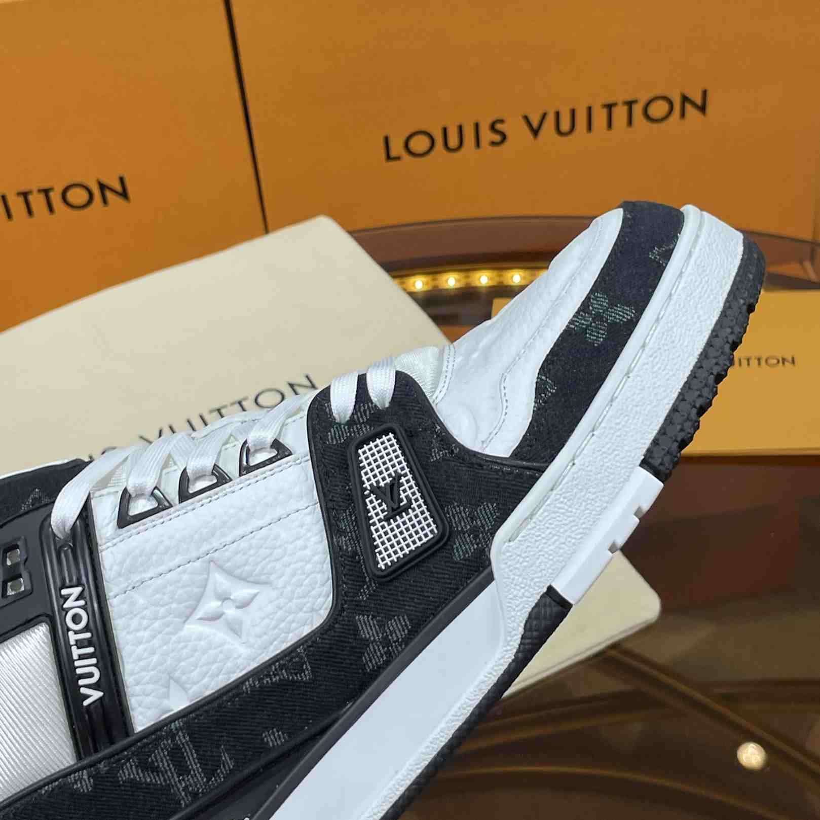 Louis Vuitton LV Trainer Sneaker       1A9JGB - 
