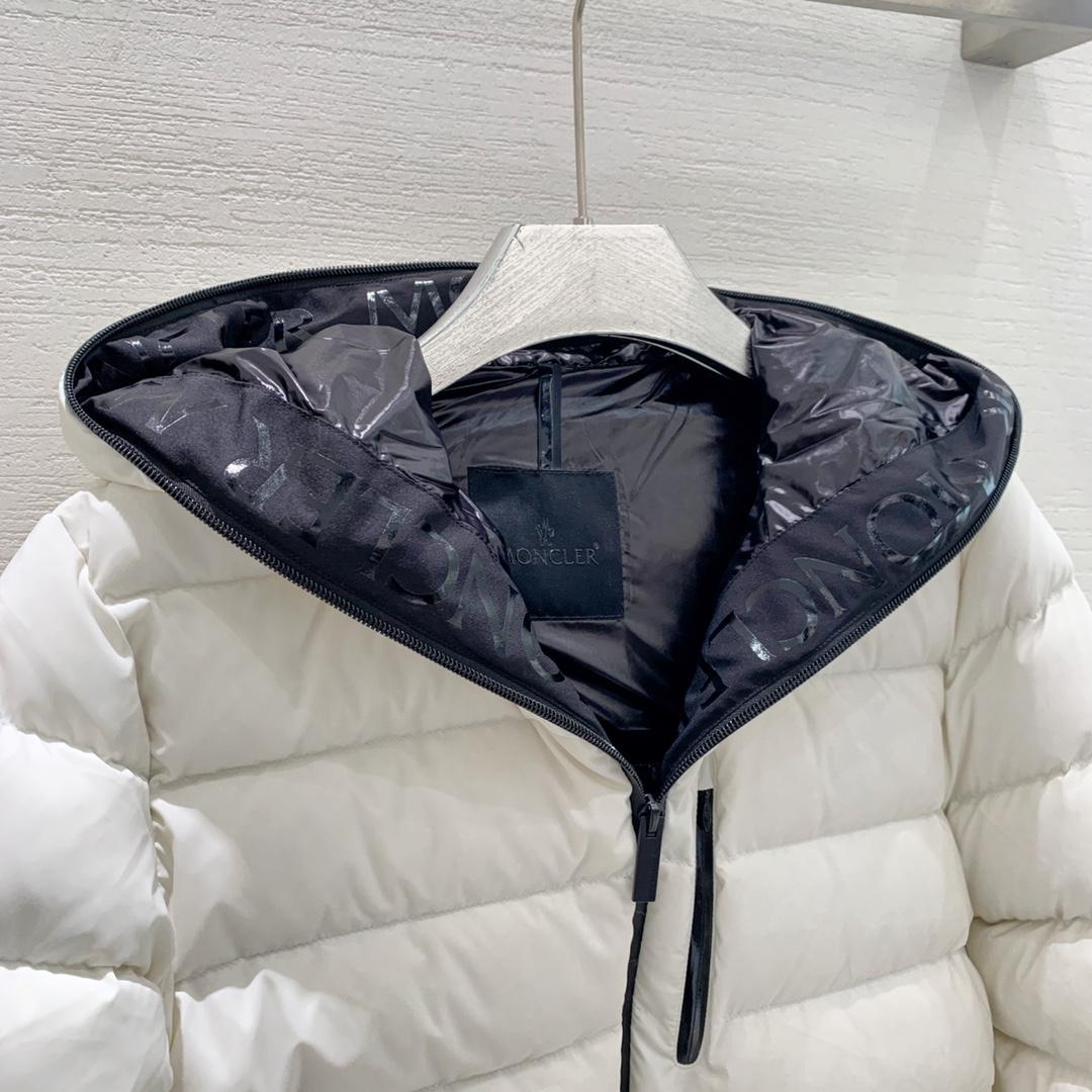 Moncler Herbe Short Down Jacket - PerfectKickZ