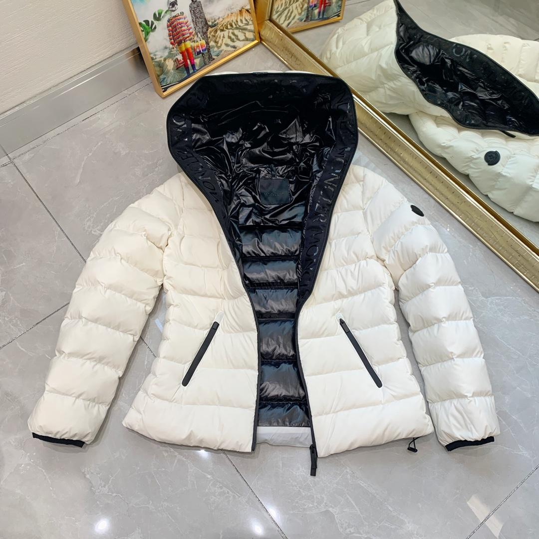 Moncler Herbe Short Down Jacket - PerfectKickZ