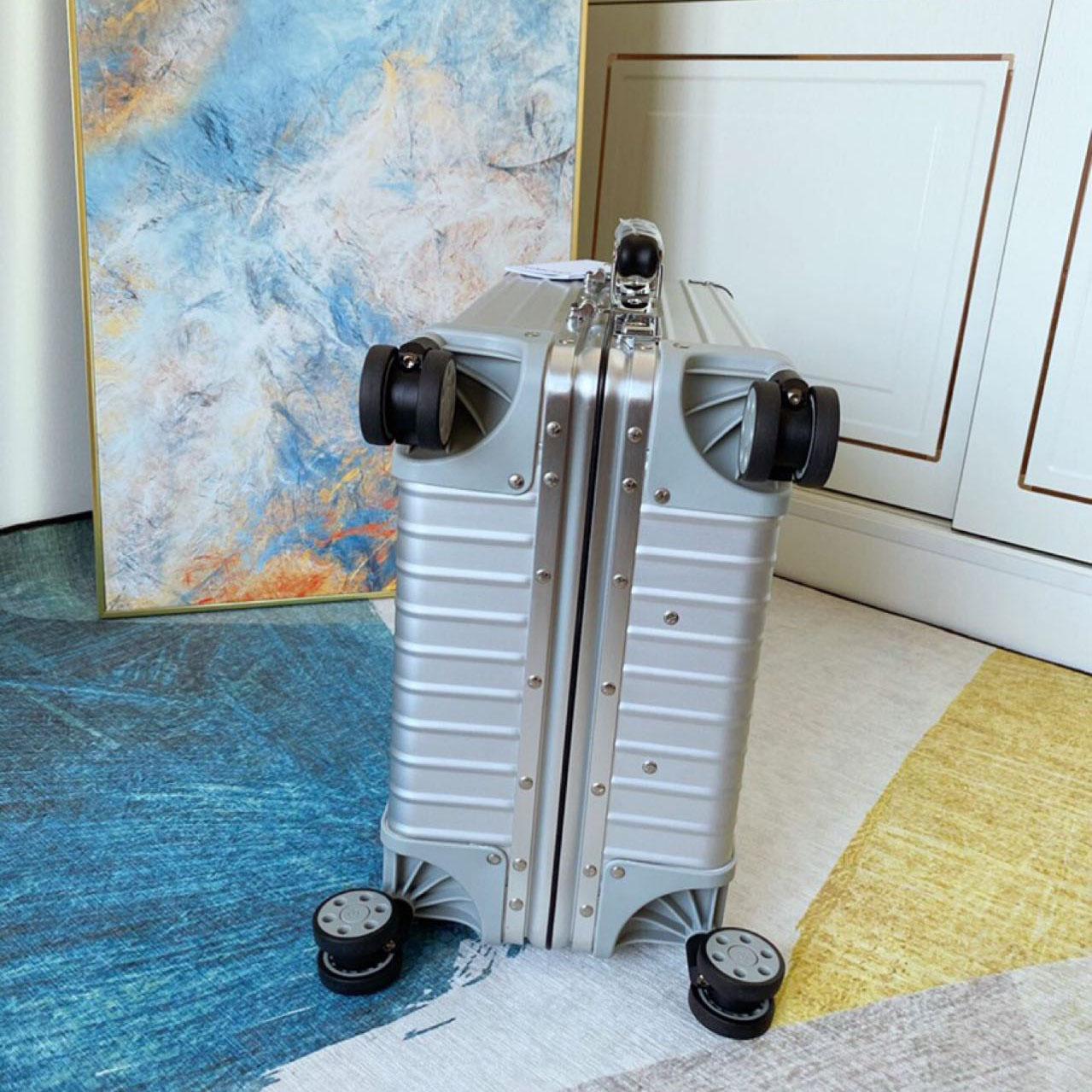 Rimowa check-In M Luggage - PerfectKickZ