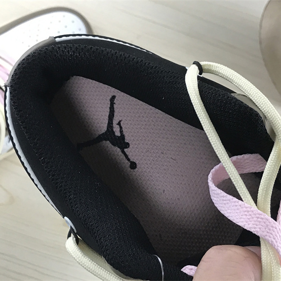 Air Jordan 1 Low Sneaker   553558-062 - PerfectKickZ