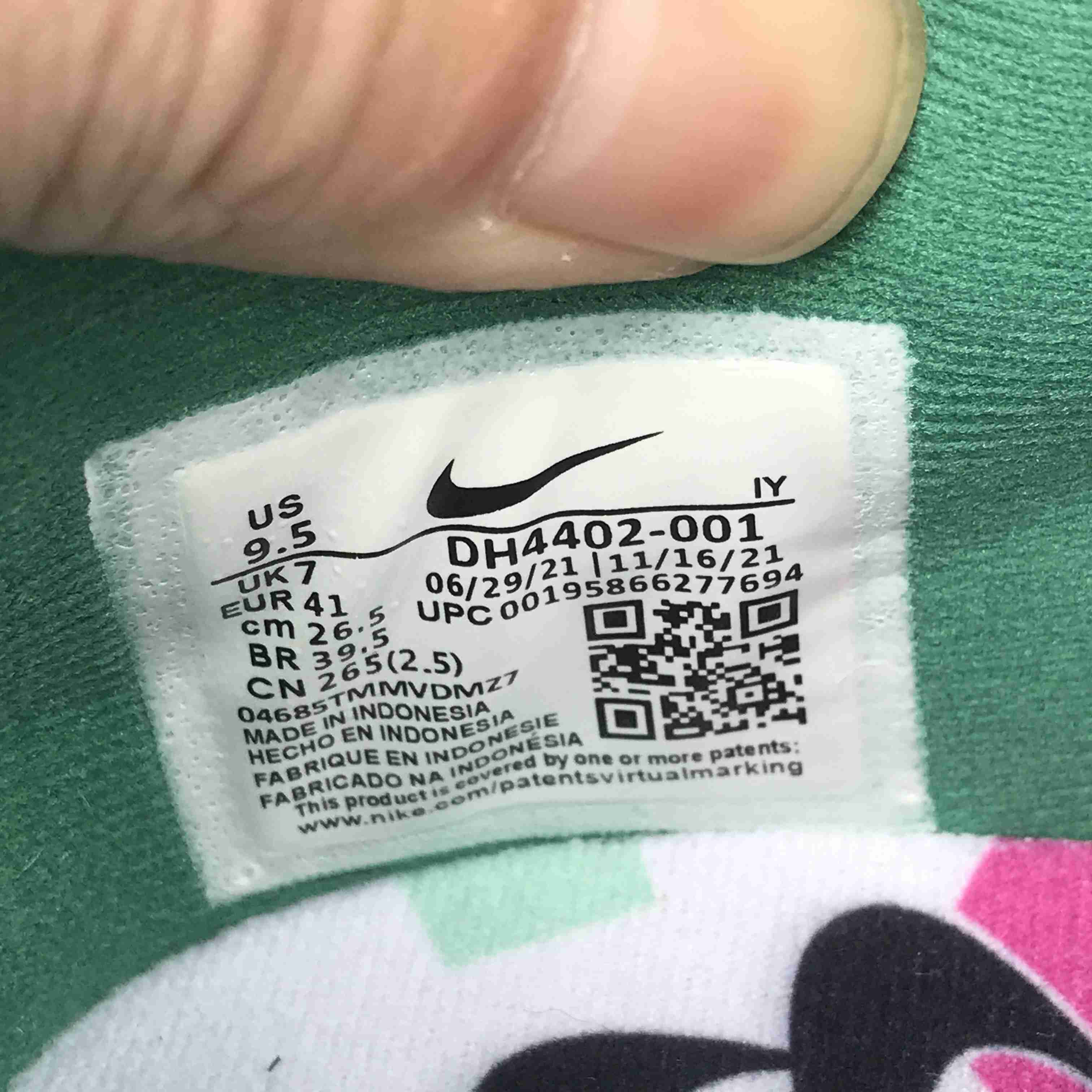 Nike Dunk Low Disrupt 2 “Green Snake” Sneaker     DV3206-001 - PerfectKickZ