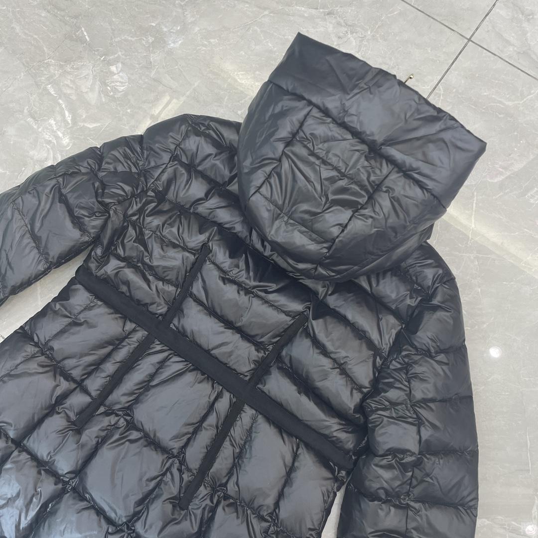 Moncler Long-Sleeve Padded Coat - PerfectKickZ