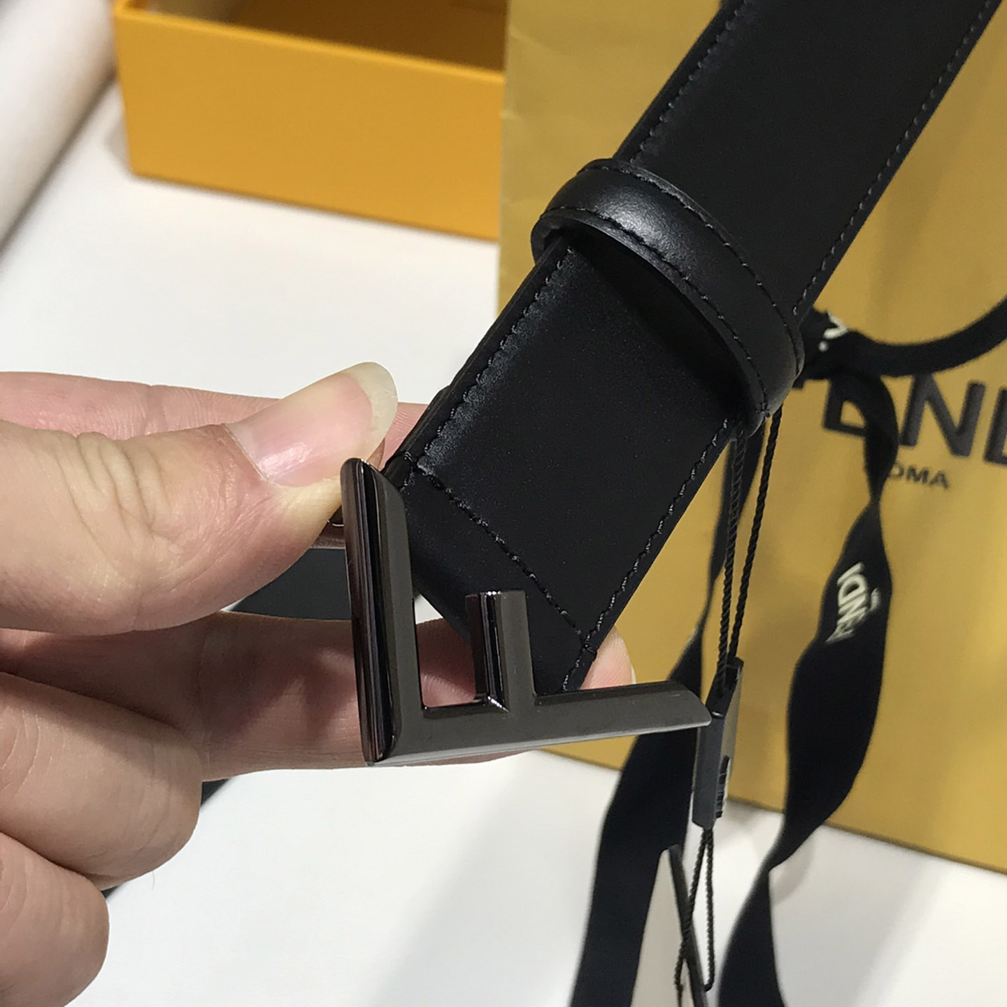Fendi Black Leather Belt - PerfectKickZ