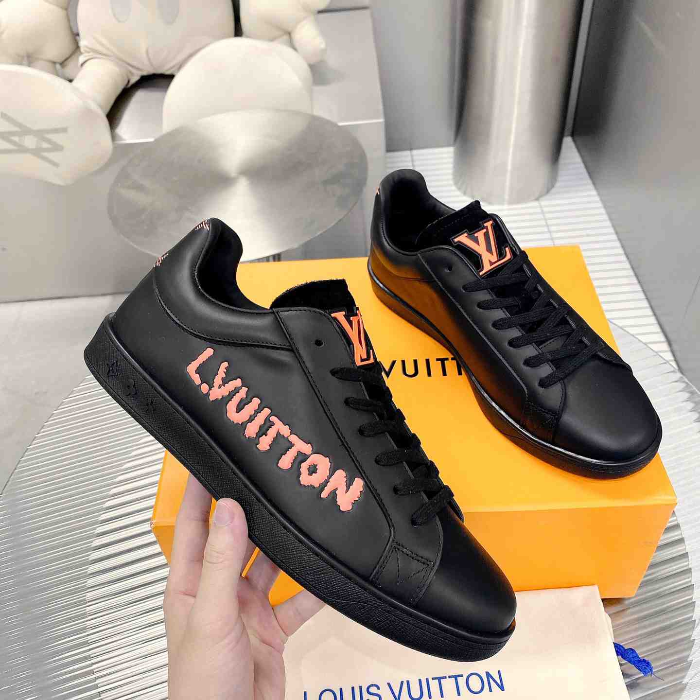 Louis Vuitton Luxembourg Samothrace Sneakers   1A9JCM - PerfectKickZ
