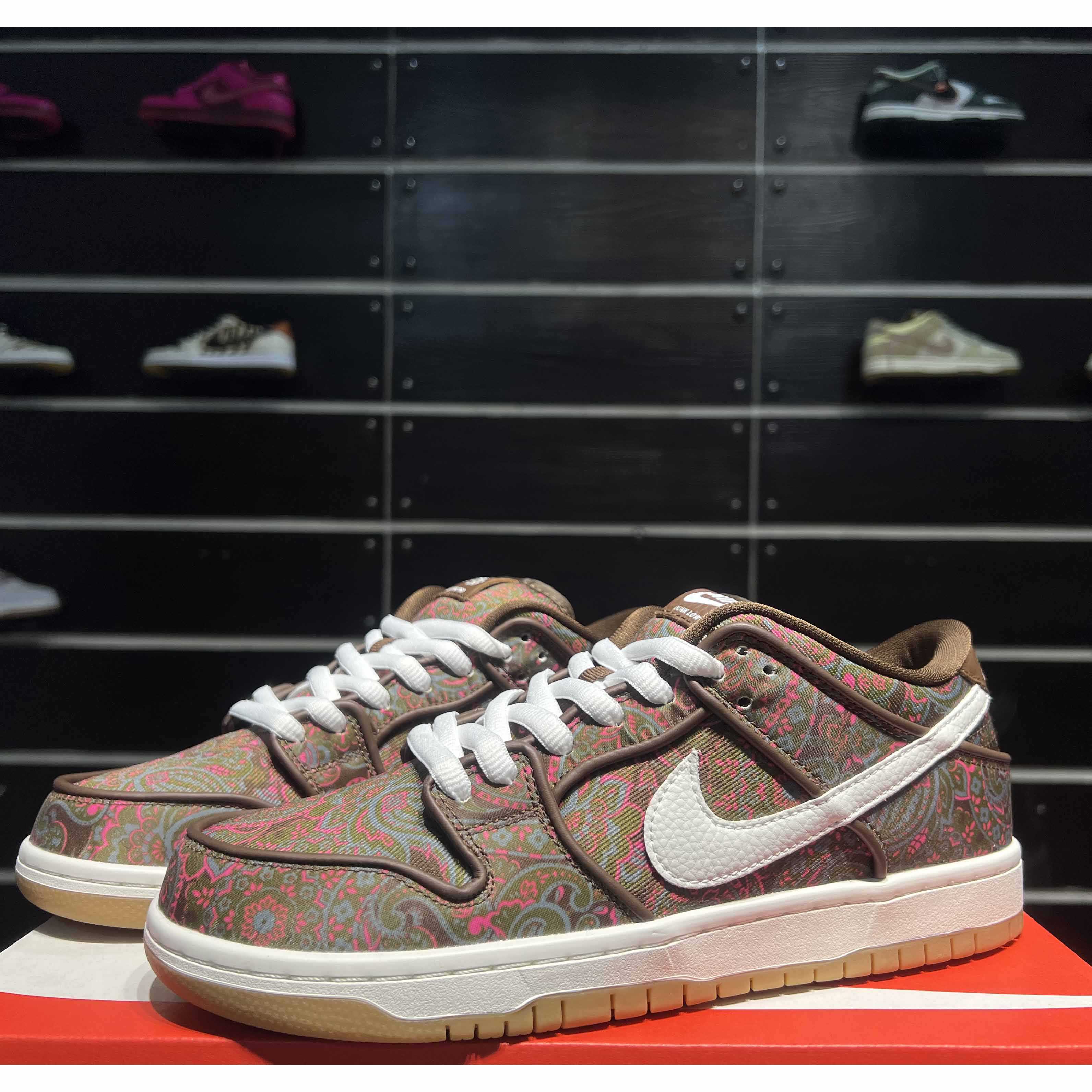 Nk SB Dunk Low "Paisley" Sneakers       DH7534-200  - PerfectKickZ