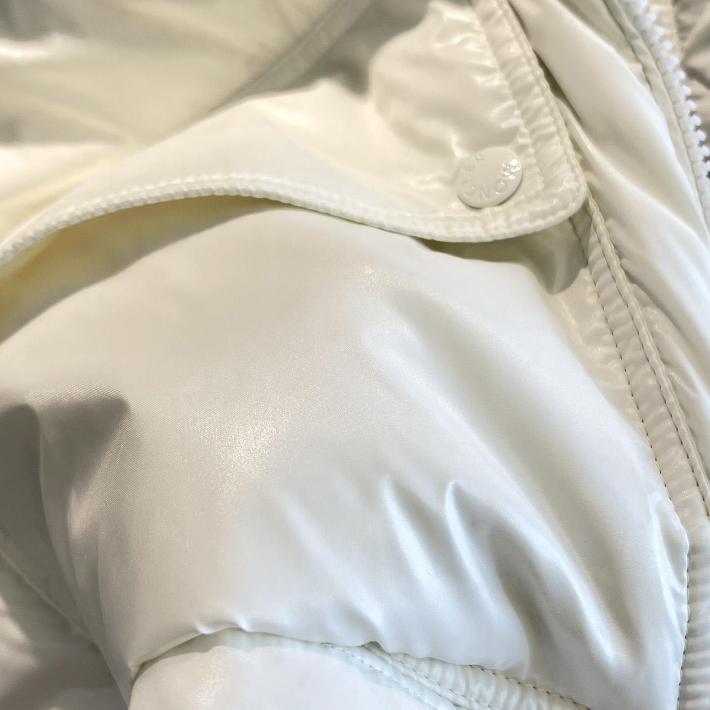 Moncler Down Puffer Jacket - PerfectKickZ
