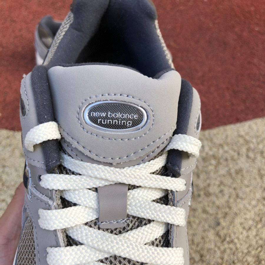 New Balance NB2002R Sneakers        M2002RAW - PerfectKickZ