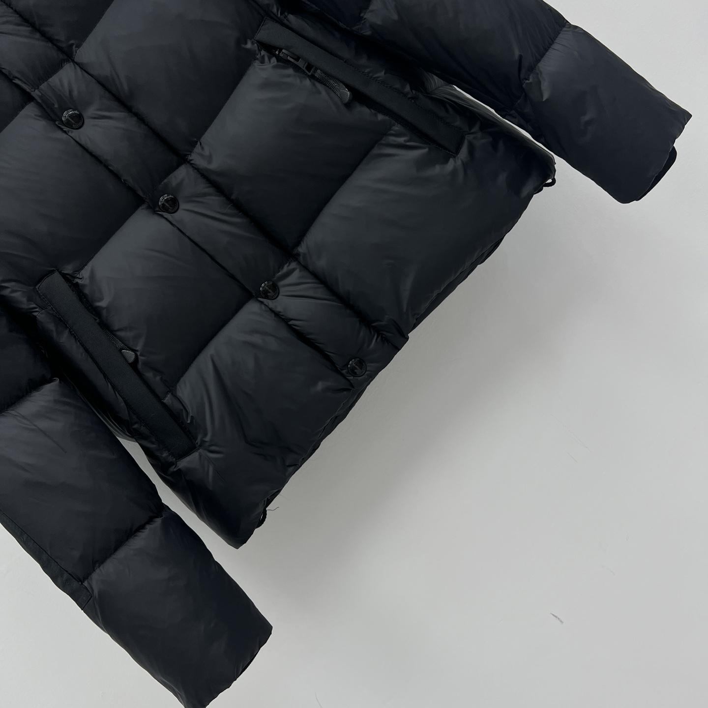 Burberry Detachable Sleeve Hooded Puffer Jacket - PerfectKickZ