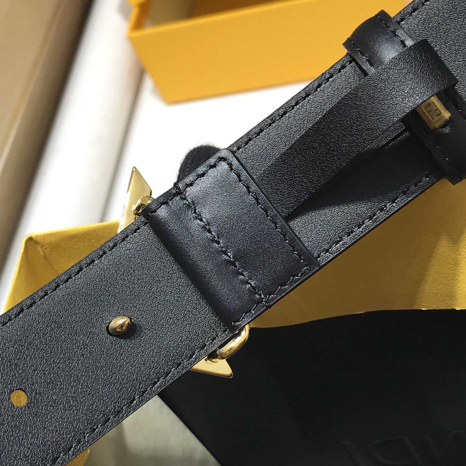Fendi Black Leather Belt - PerfectKickZ