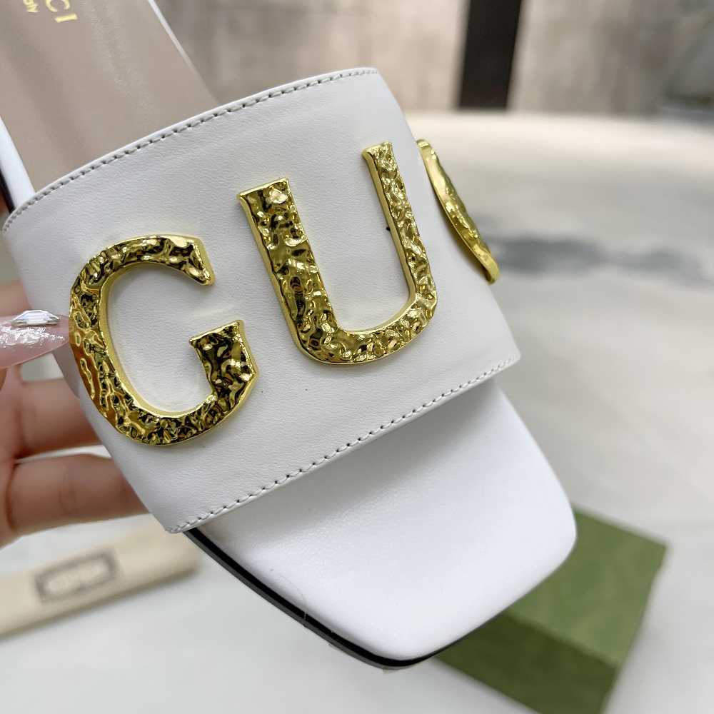 Gucci Women's 'Gucci' Slide Sandal - PerfectKickZ