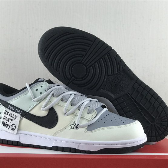 Nike SB Dunk Low EWB “Knicks” Sneaker   DD1391-100  - PerfectKickZ