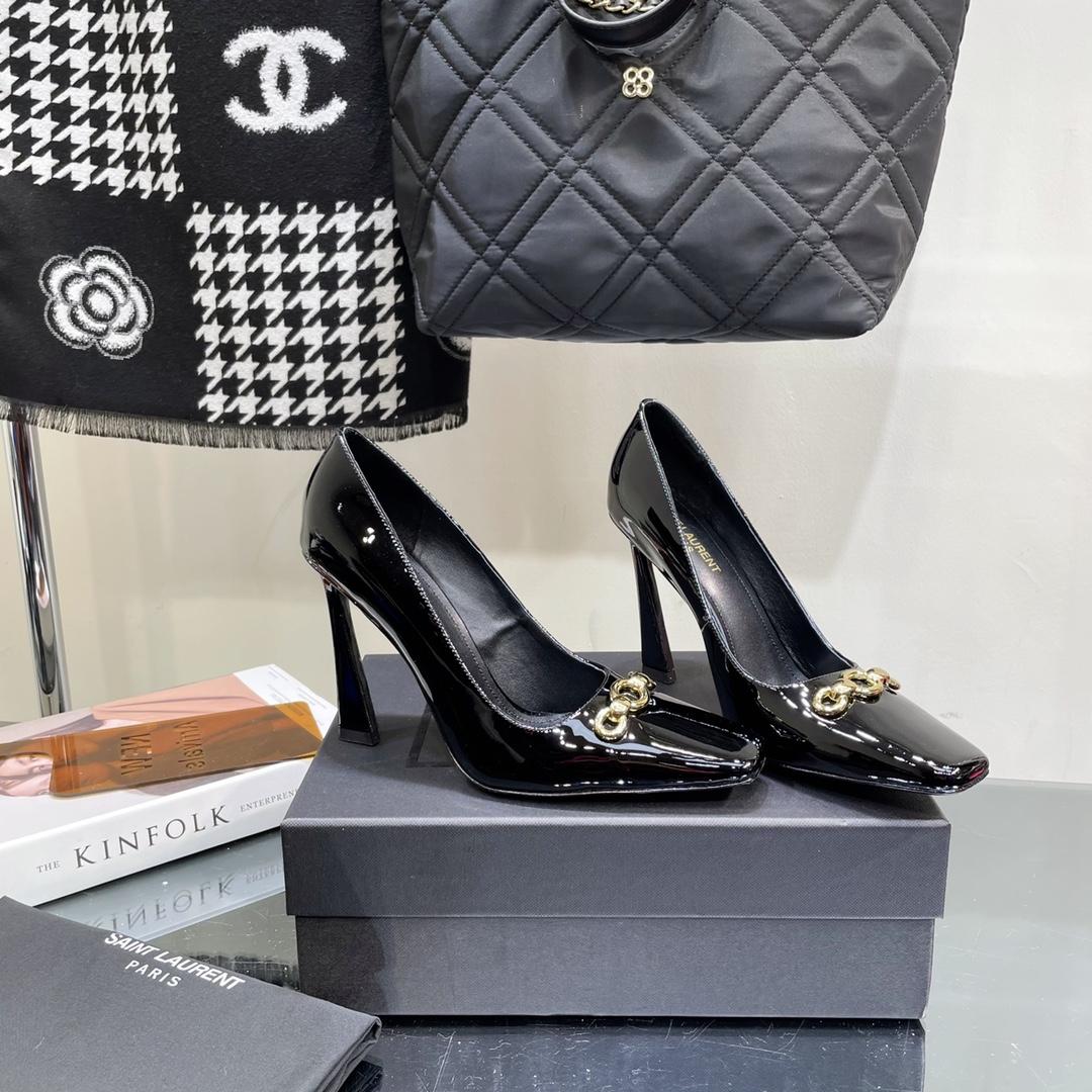 Saint Laurent Severine Pumps In Patent Leather - PerfectKickZ