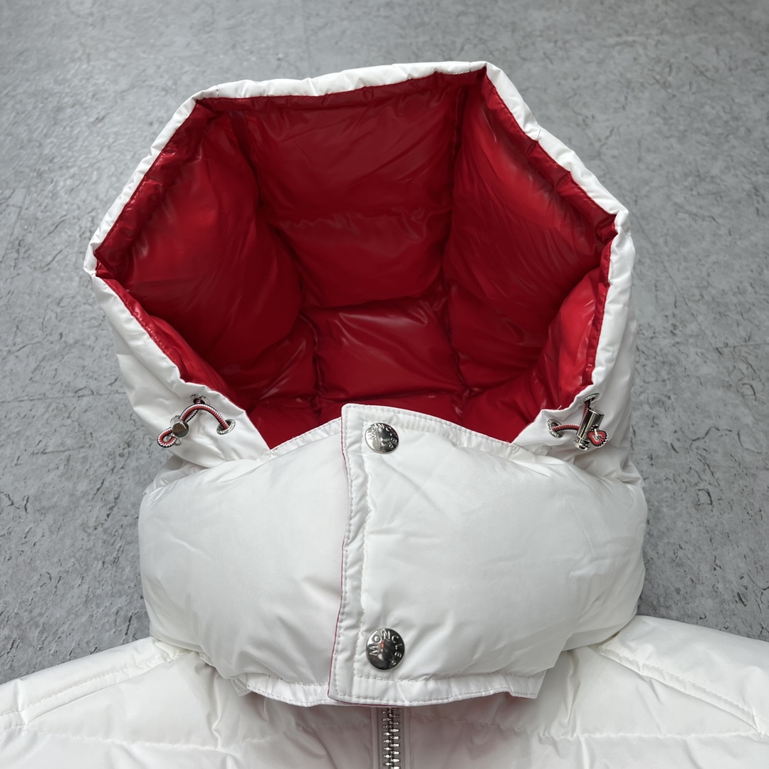 Moncler Poirier Zipped Short Down Jacket - 