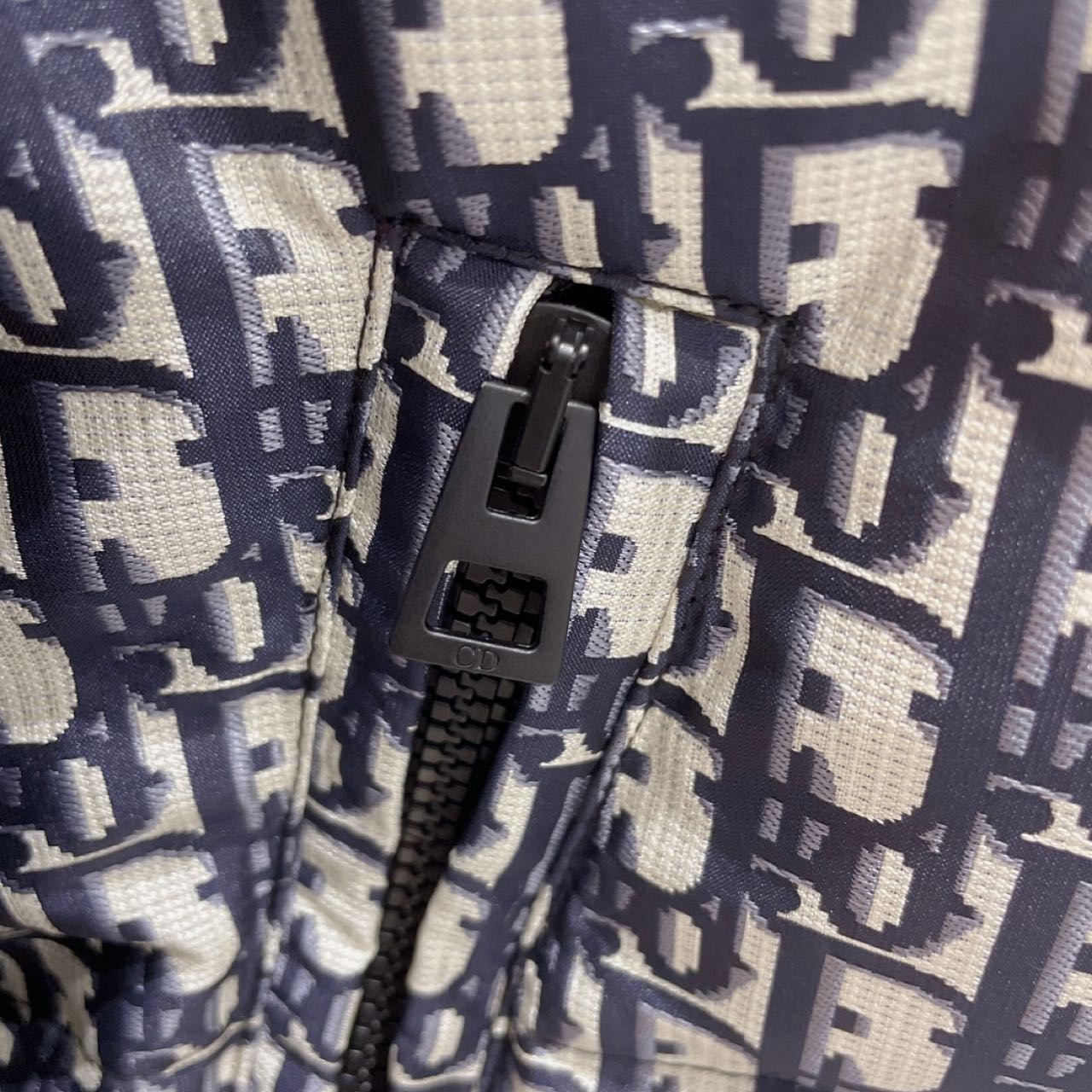 Dior Reversible Cropped Down Jacket - 
