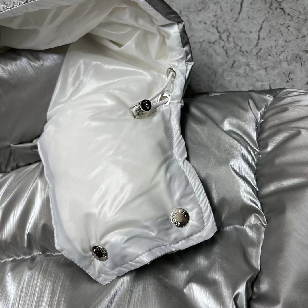 Moncler Gaou Short Down Jacket - PerfectKickZ