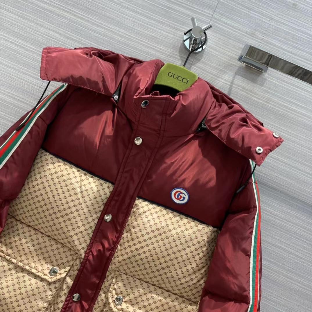 Gucci Jumbo GG Canvas Down Jacket - 