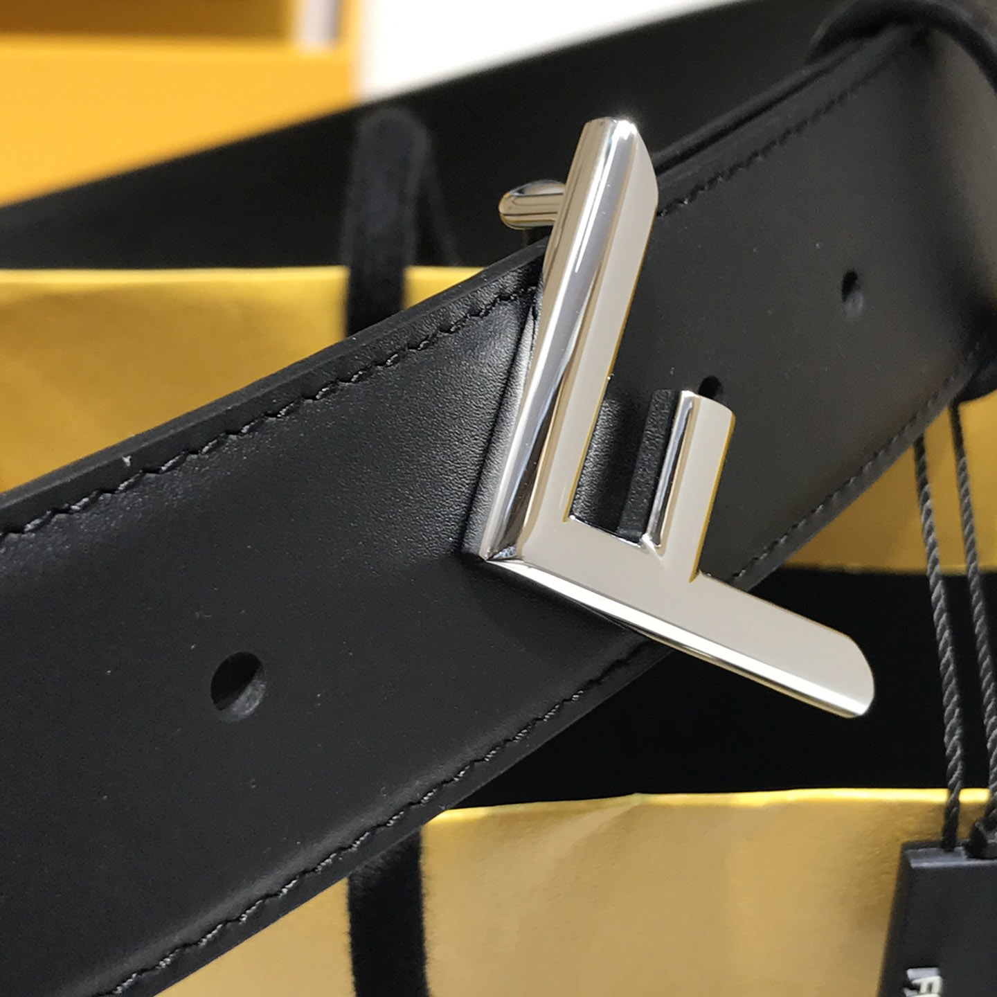 Fendi Black Leather Belt - PerfectKickZ