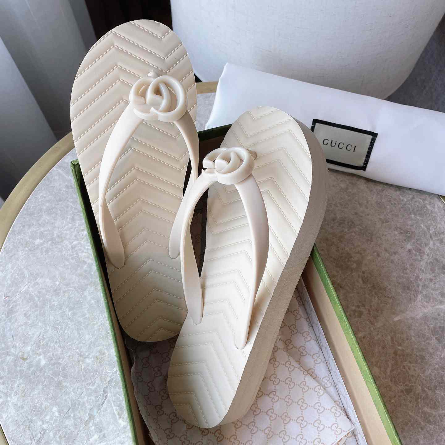 Gucci Women's Chevron Thong Sandal - PerfectKickZ