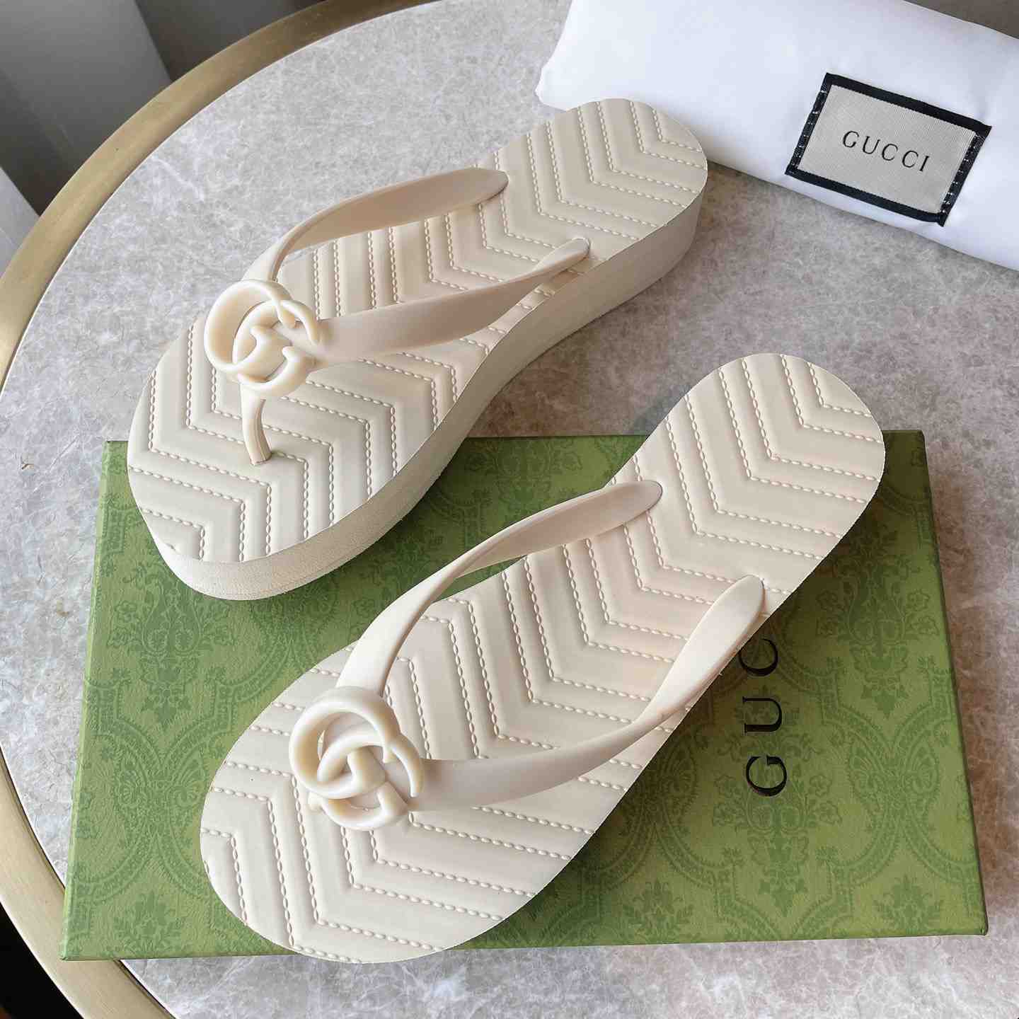 Gucci Women's Chevron Thong Sandal - PerfectKickZ