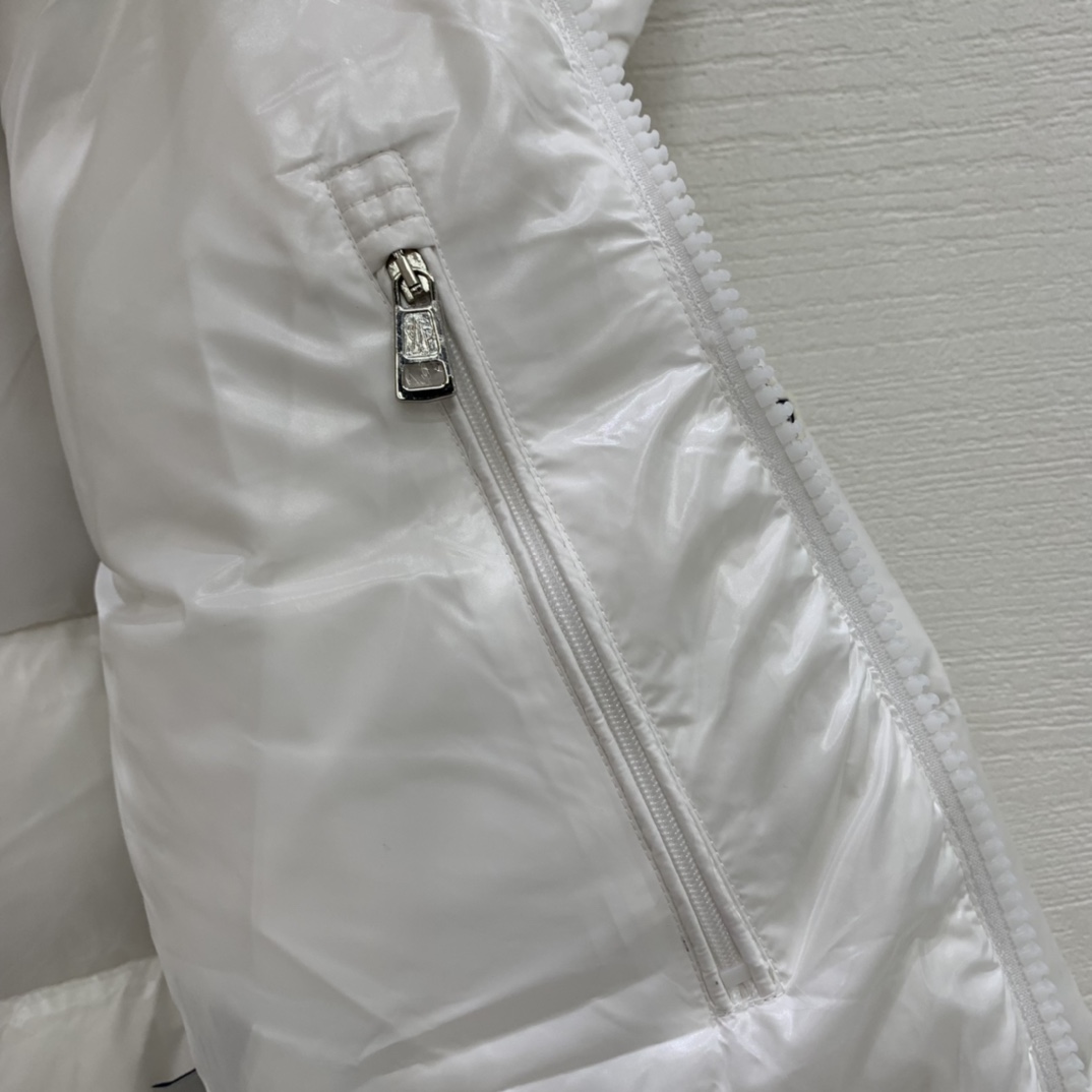 Moncler Lunetiere Short Down Jacket - 
