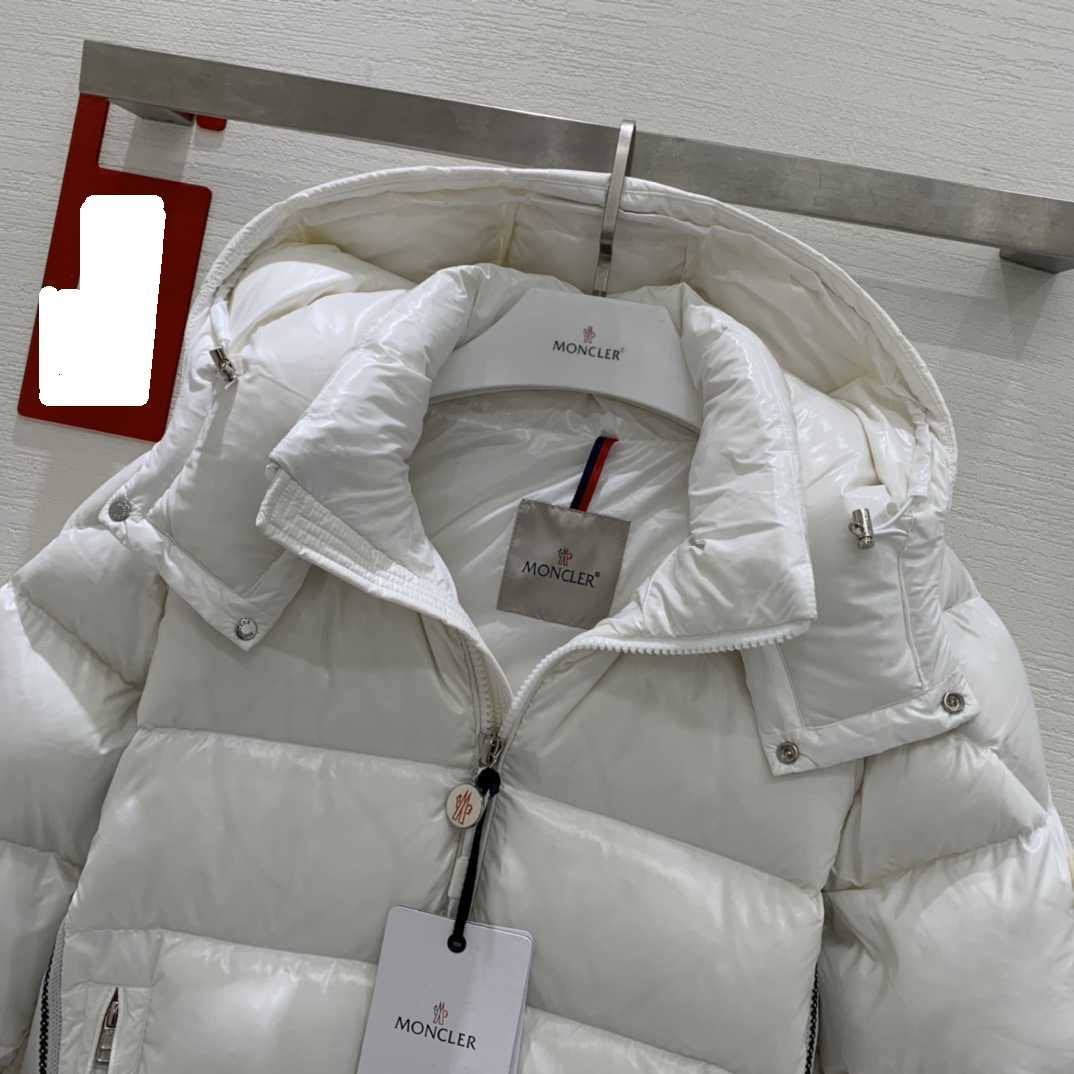 Moncler Lunetiere Short Down Jacket - 