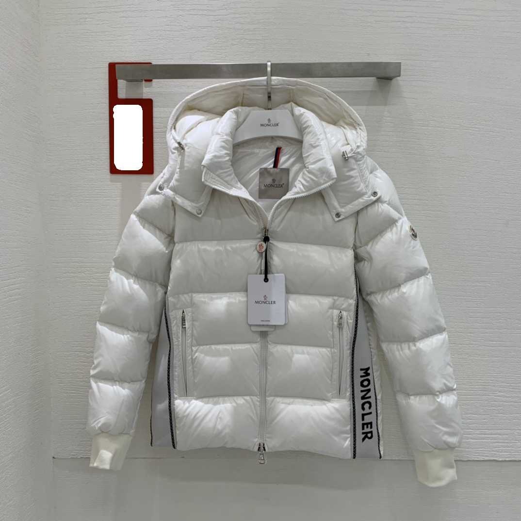 Moncler Lunetiere Short Down Jacket - PerfectKickZ