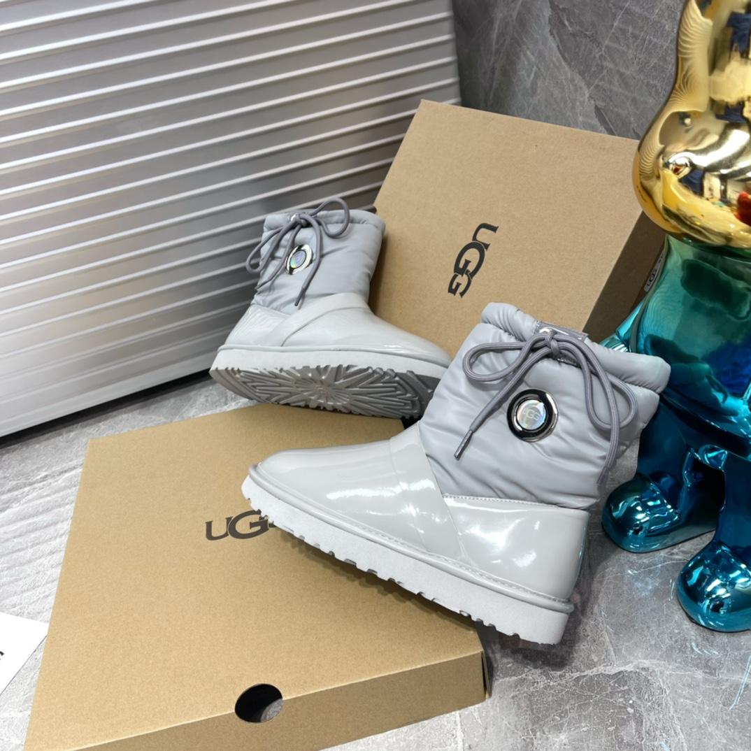 Ugg Logo Boots - PerfectKickZ