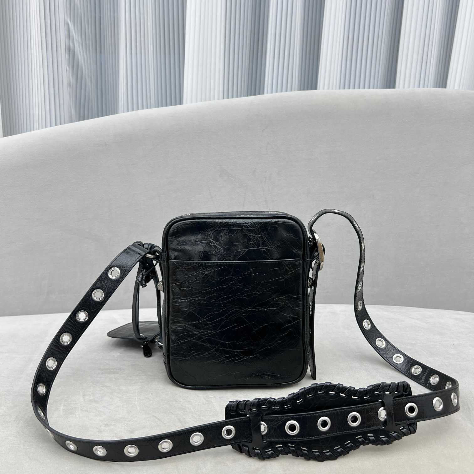 Balenciaga Le Cag M Cross (21-17-4.5cm) - PerfectKickZ