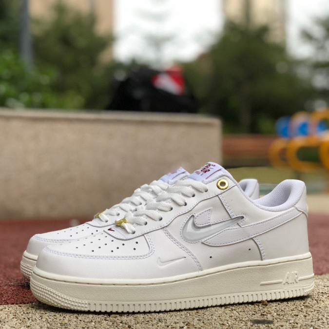 Air Force 1’07 Low Premium"White Sail Team Red" Sneaker   DQ7664-100 - PerfectKickZ