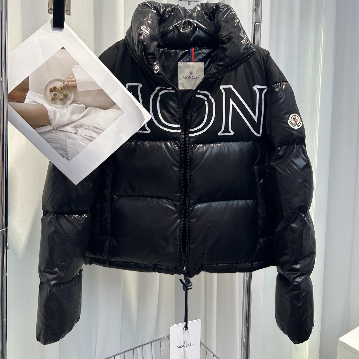 Moncler Gers Short Down Jacket    - 
