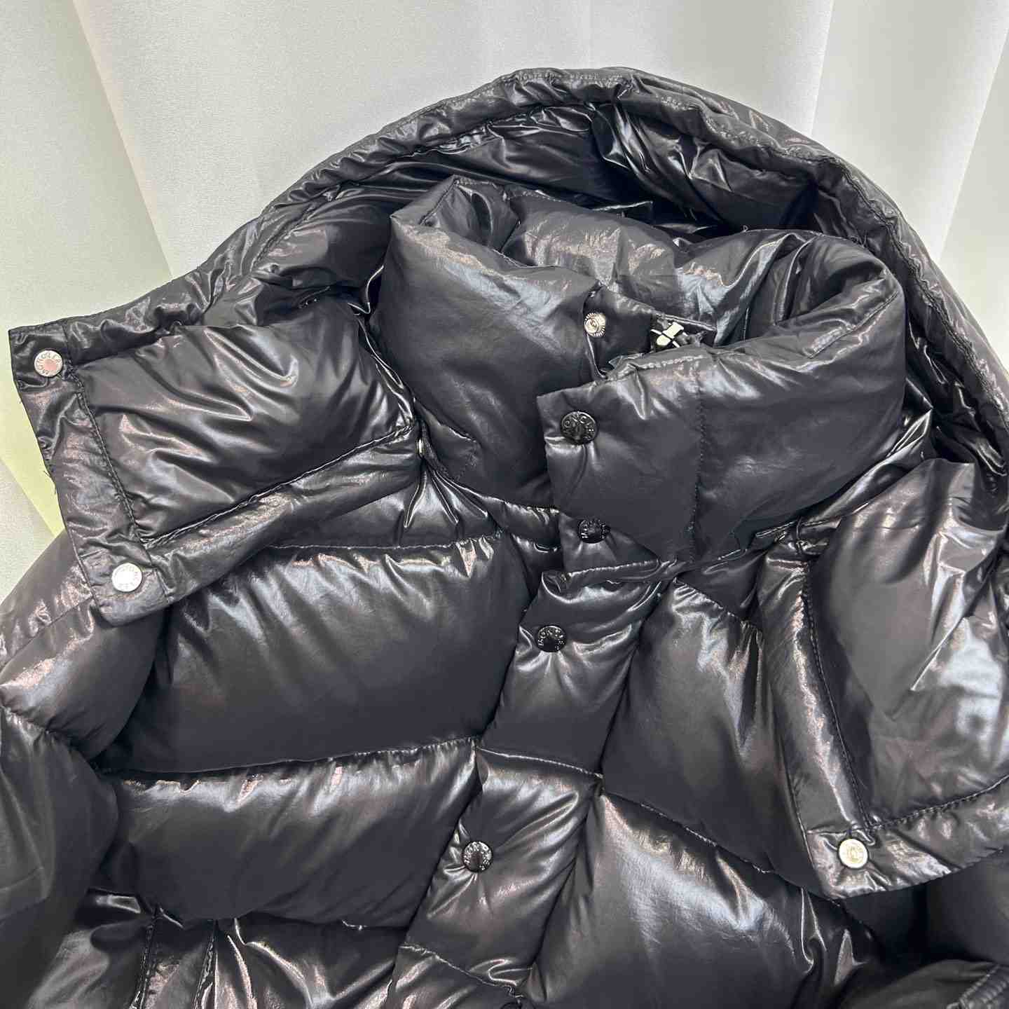 Moncler Maya 70 Short Down Jacket - 