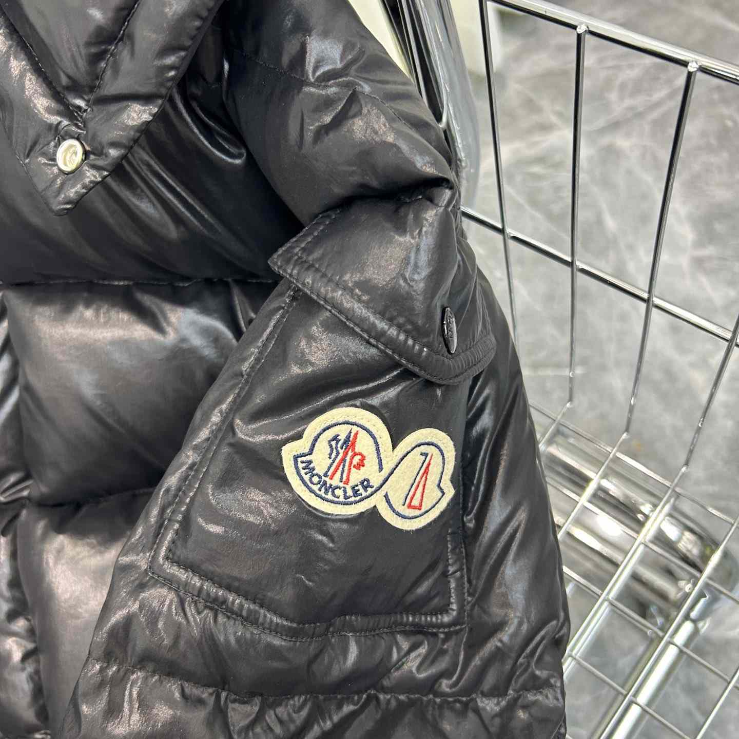 Moncler Maya 70 Short Down Jacket - 