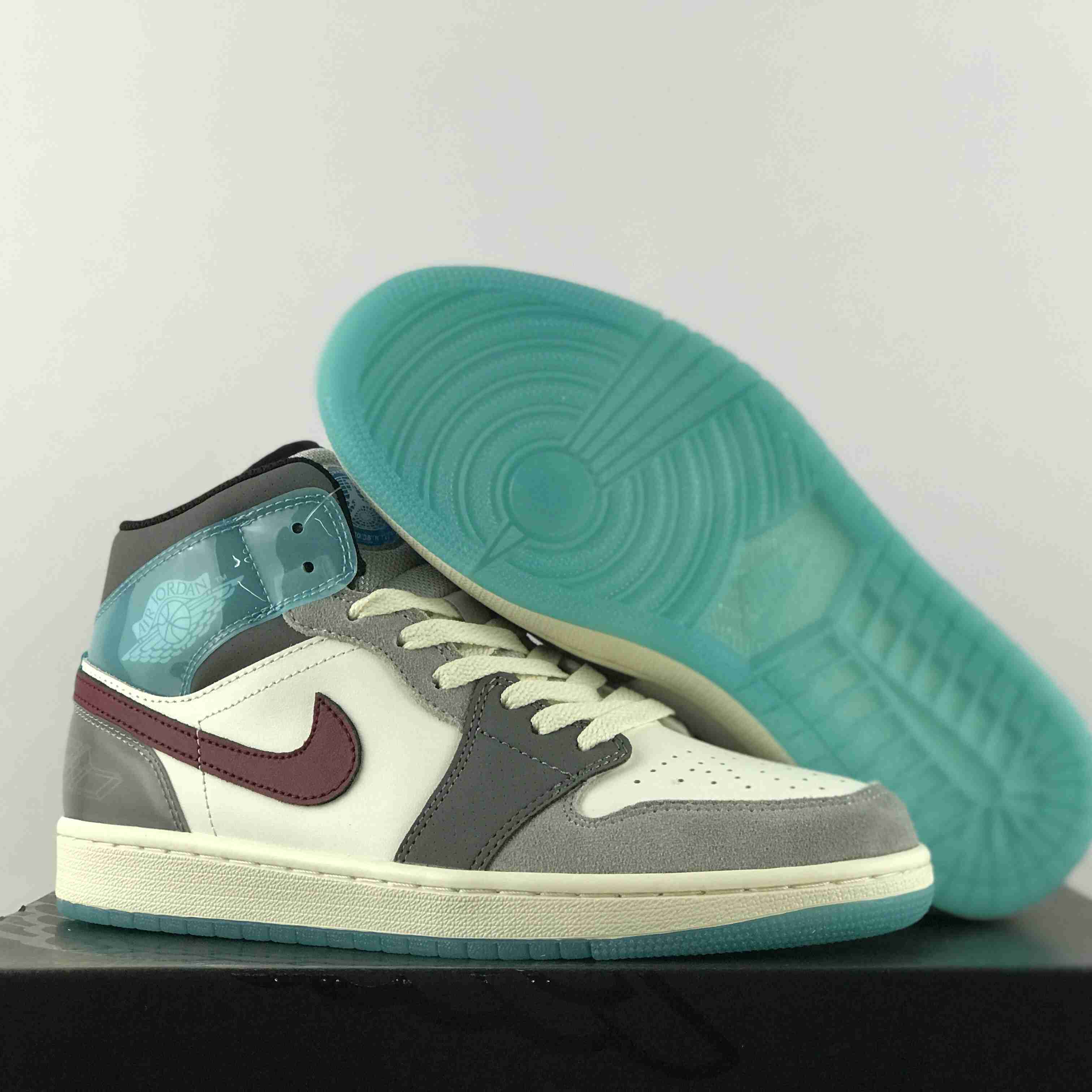 Air Jordan 1 Mid SE Sneaker     - PerfectKickZ