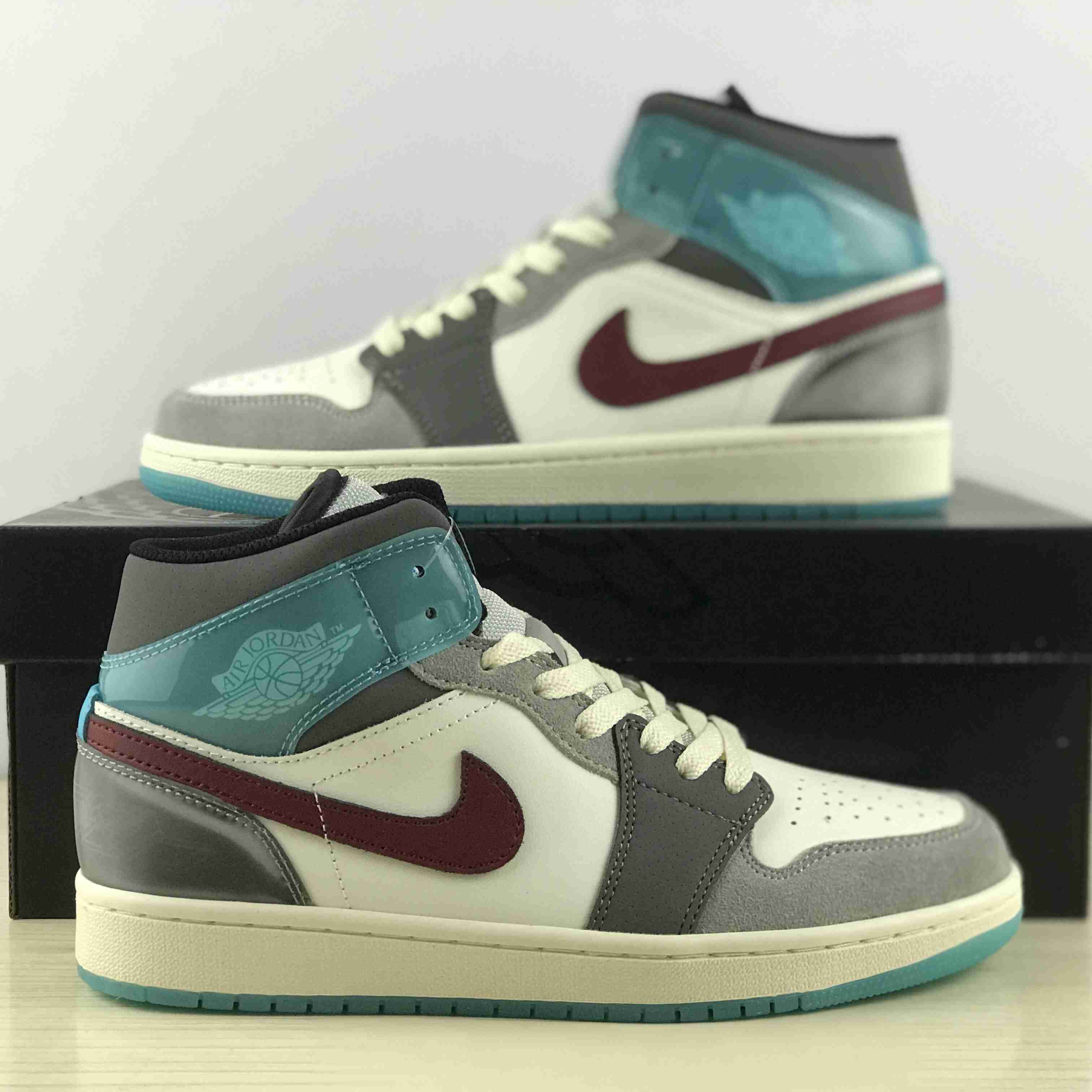Air Jordan 1 Mid SE Sneaker     - PerfectKickZ