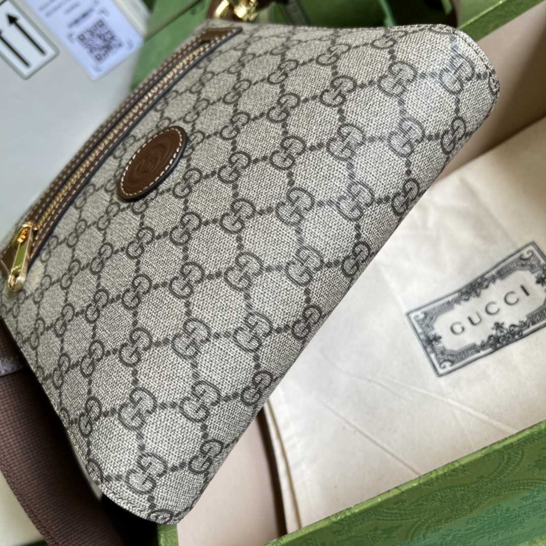 Gucci GG Supreme Messenger Bag(21-23.5-4.5cm)   - PerfectKickZ
