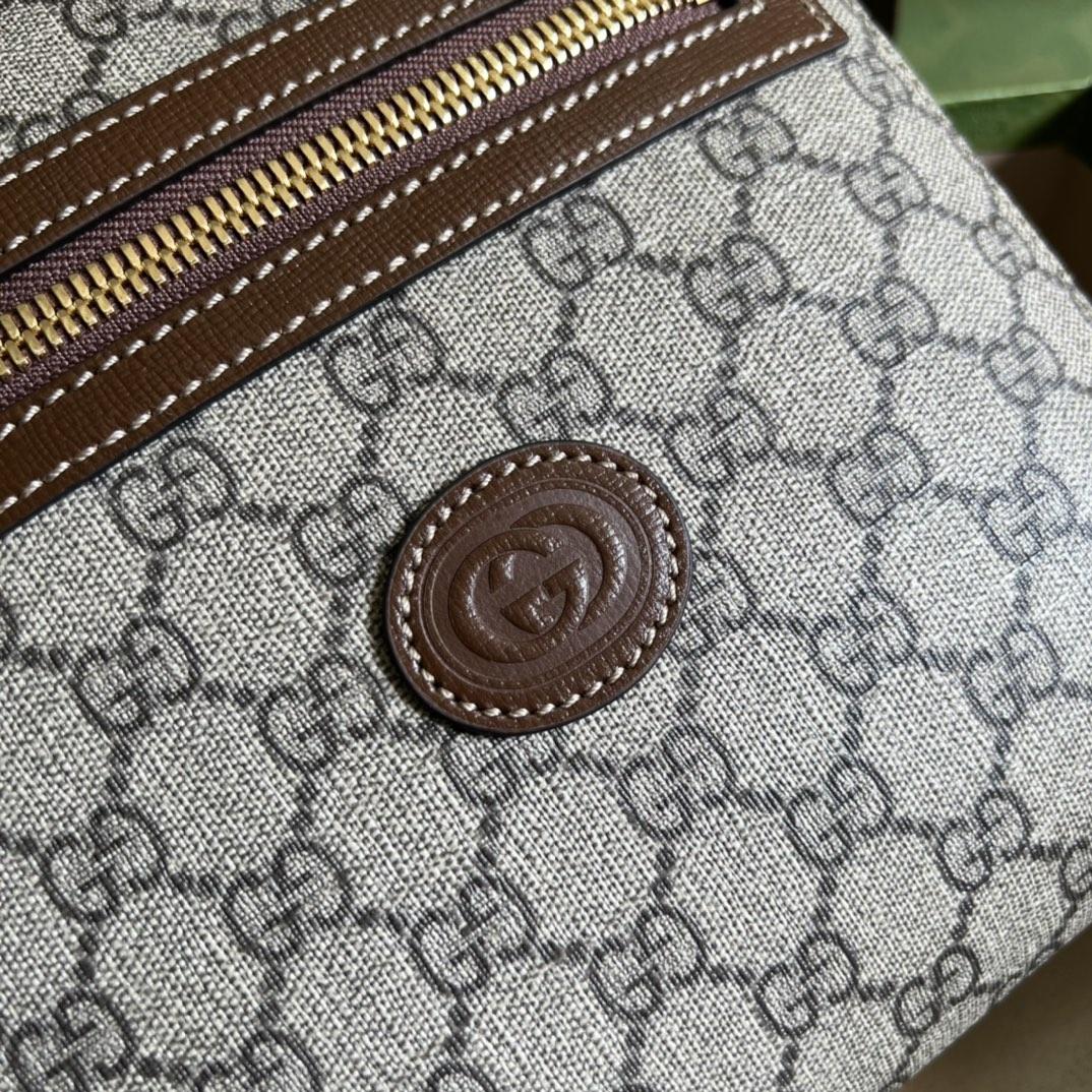 Gucci GG Supreme Messenger Bag(21-23.5-4.5cm)   - PerfectKickZ