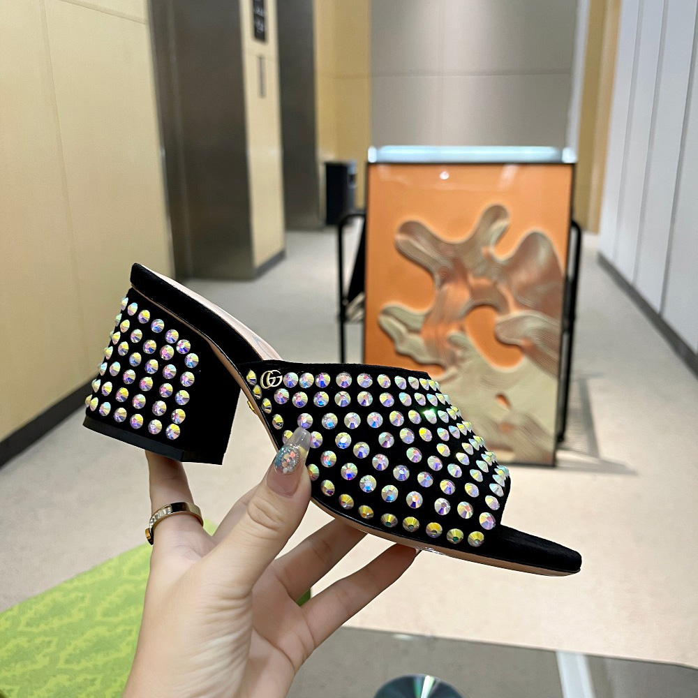 Gucci Women's Slide Sandal With Crystals - PerfectKickZ