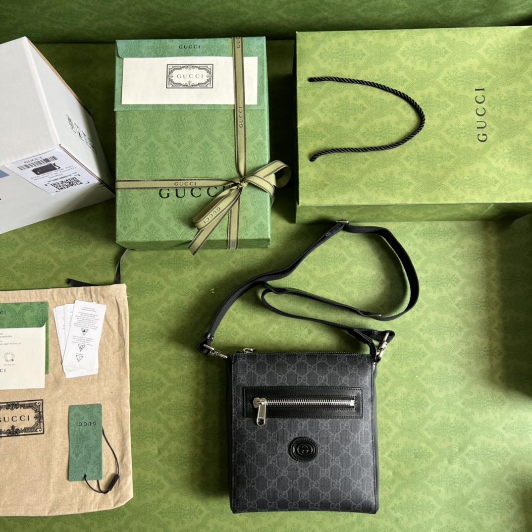 Gucci GG Supreme Messenger Bag(21-23.5-4.5cm)   - PerfectKickZ
