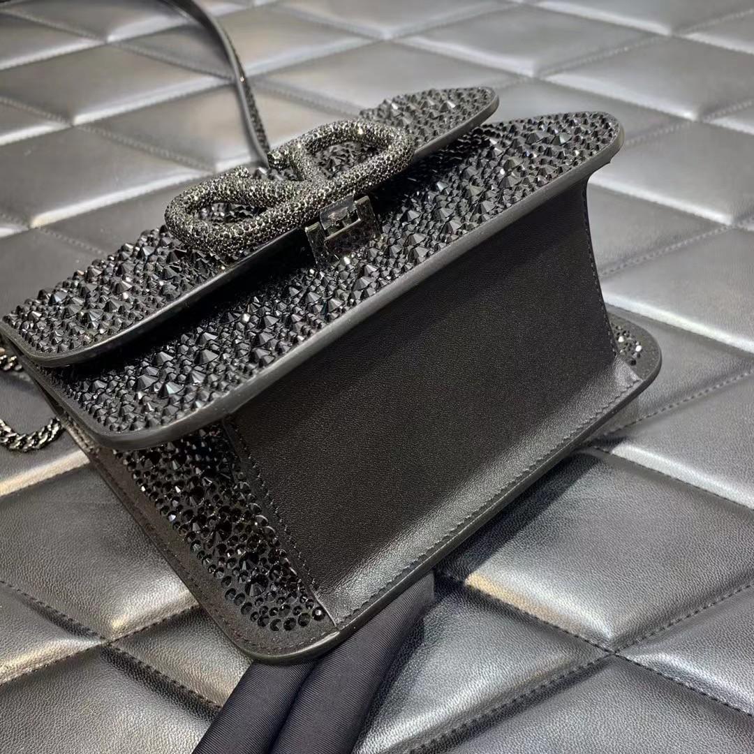 Valenti Vlogo Shoulder Bag - PerfectKickZ