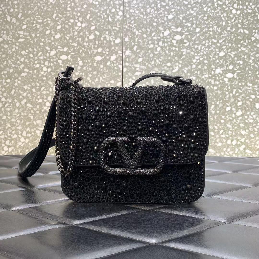 Valenti Vlogo Shoulder Bag - PerfectKickZ