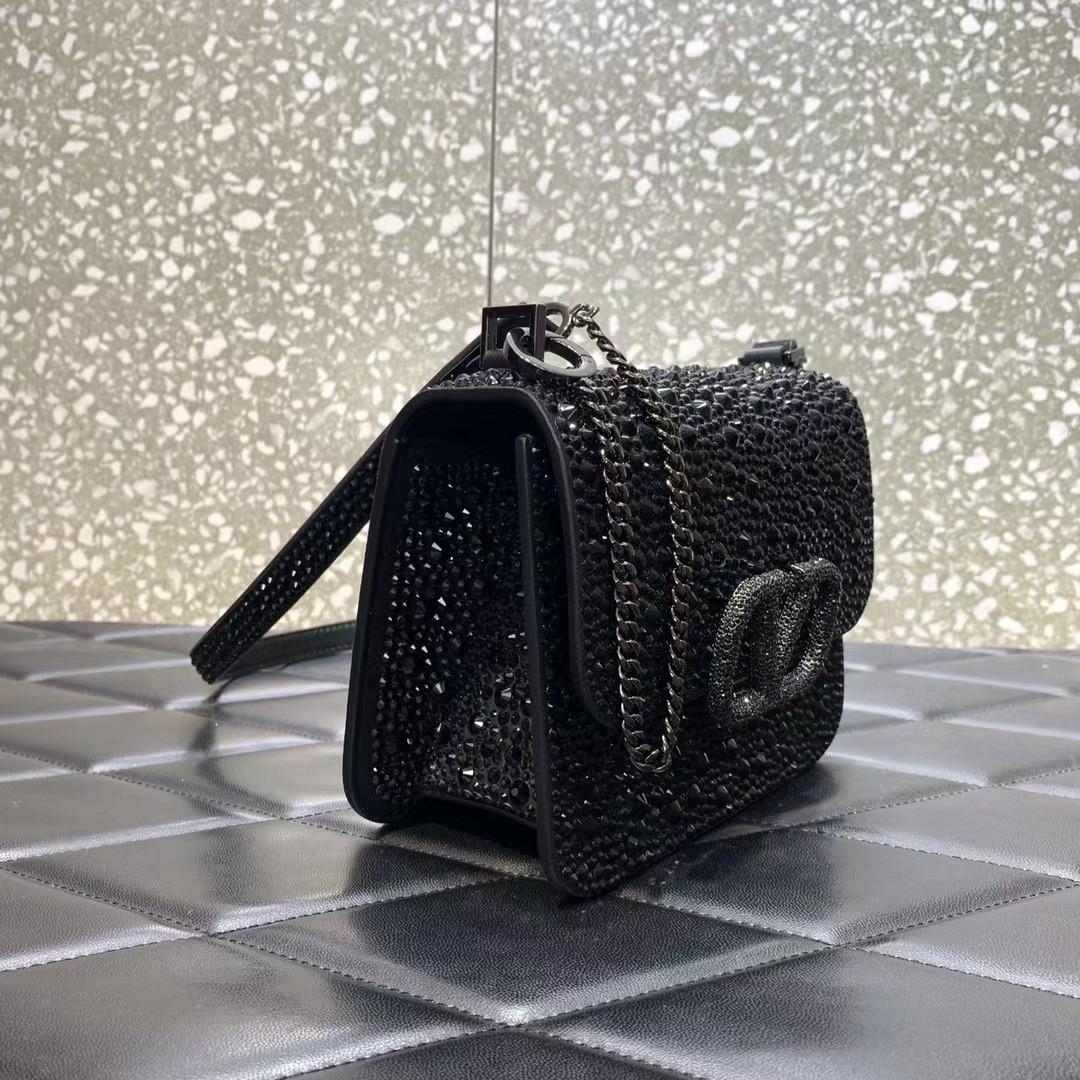 Valenti Vlogo Shoulder Bag - PerfectKickZ