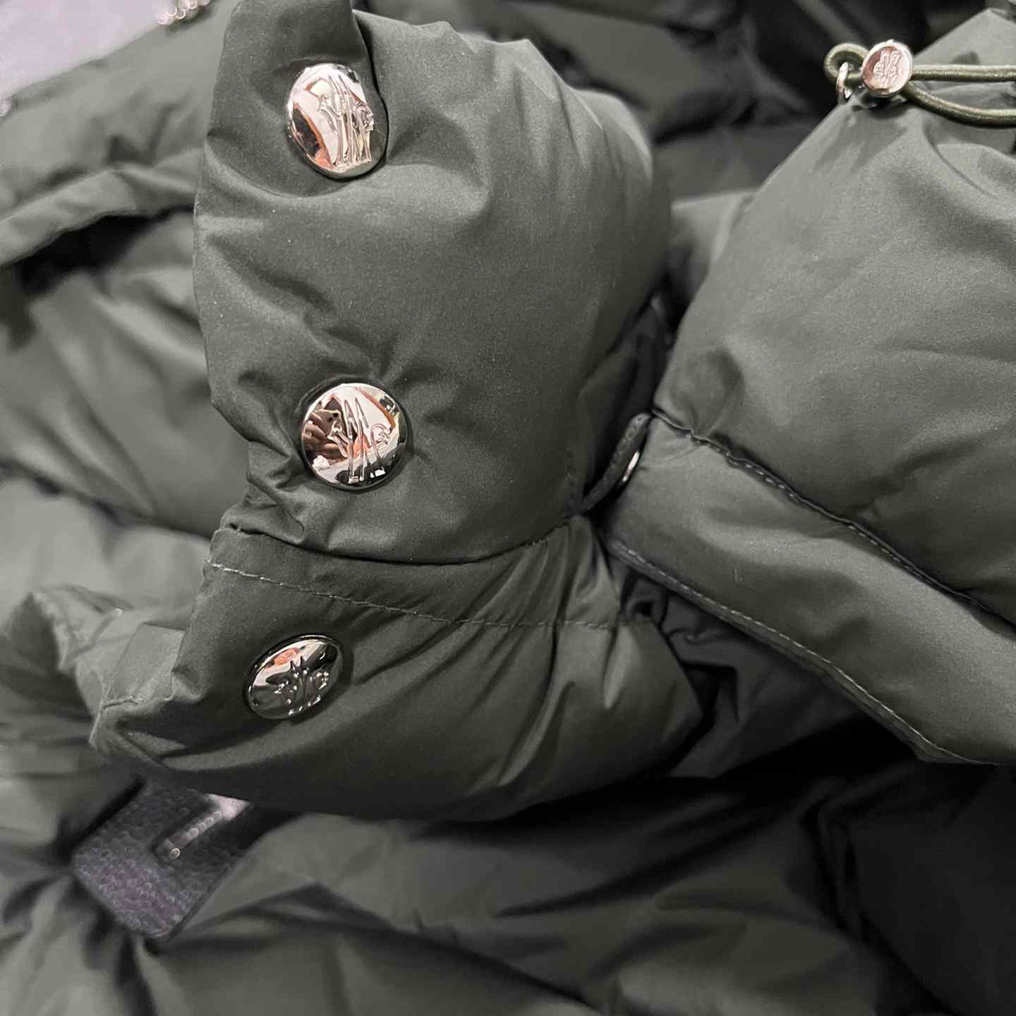 Moncler Bauges Short Down Jacket - PerfectKickZ